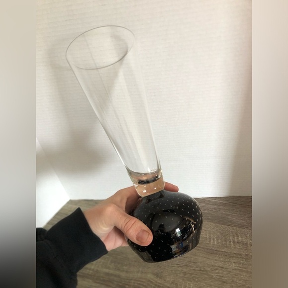 Vtg Hand Blown Glass Vase with Black Base with Controlled Bubbles - Picture 3 of 16
